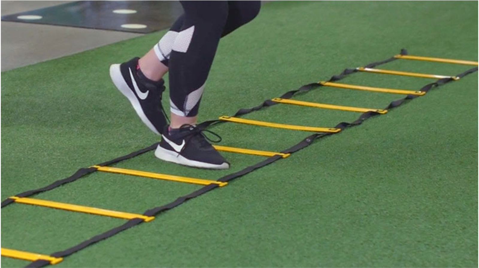 pickleball skills and tips; great pickleball players have good footwork; Good Footwork is the Key to Being a Great Pickleball Player