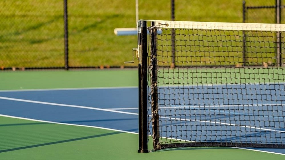 tennis net in court