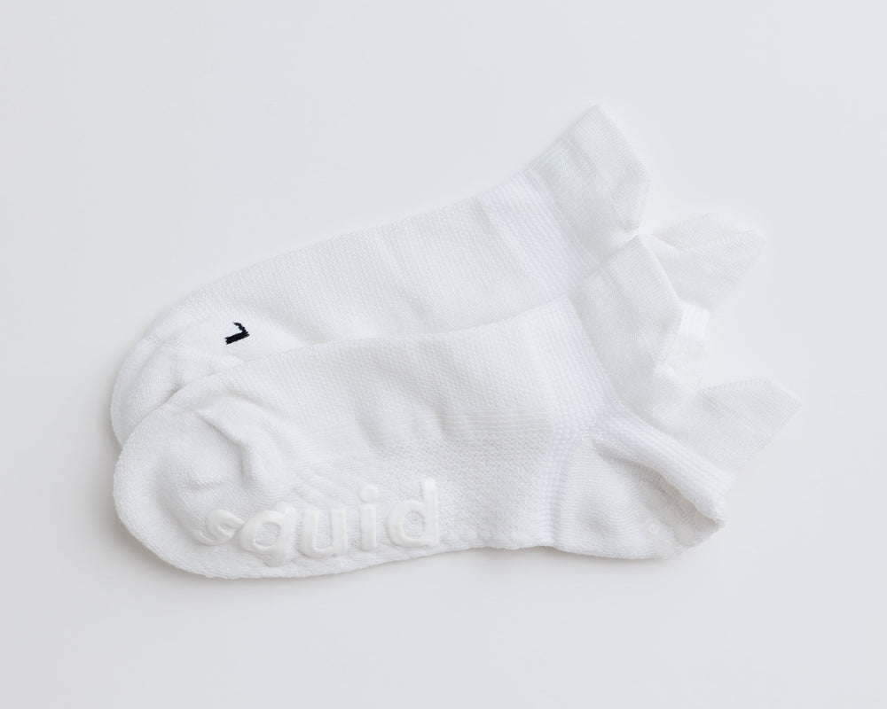 Adult Ankle Grip Socks, Single Pair, White